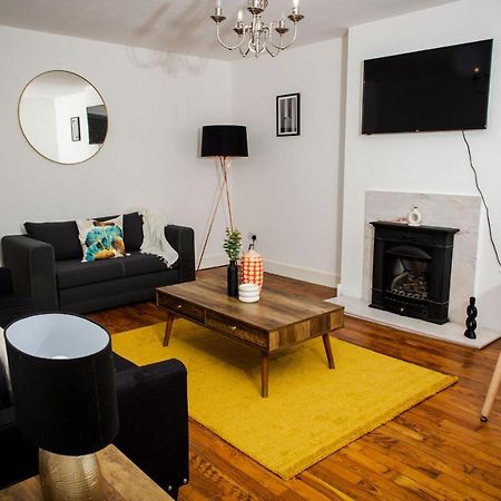 Tower Square House Villa Алоа Екстериор снимка