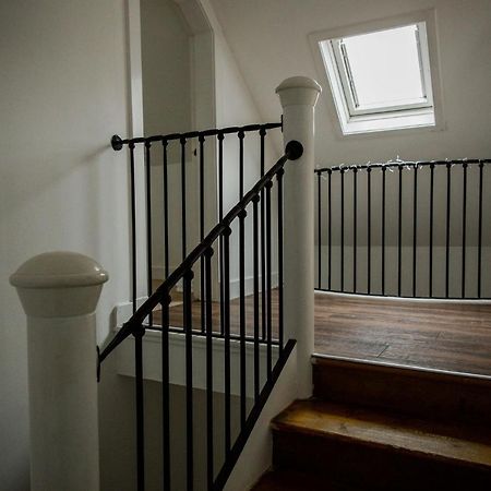 Tower Square House Villa Алоа Екстериор снимка