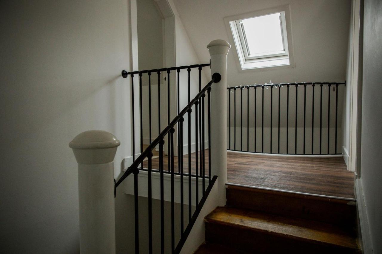 Tower Square House Villa Алоа Екстериор снимка