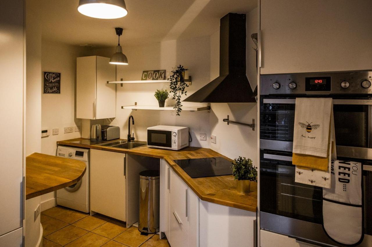 Tower Square House Villa Алоа Екстериор снимка