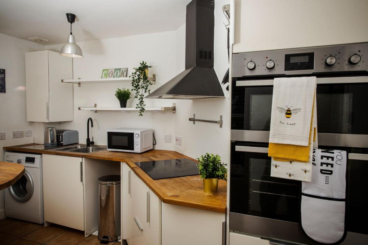 Tower Square House Villa Алоа Екстериор снимка