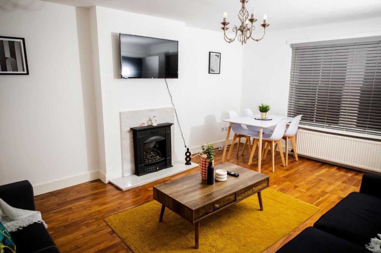 Tower Square House Villa Алоа Екстериор снимка