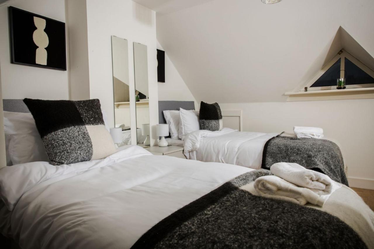 Tower Square House Villa Алоа Екстериор снимка